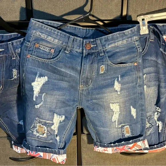 - 125 ITEMS ALL FOR ONE PRICEOR BUY INDIVIDUAL ACCEPTING ALL REASONABLE OFFERS